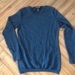 Women Banana Republic sweater